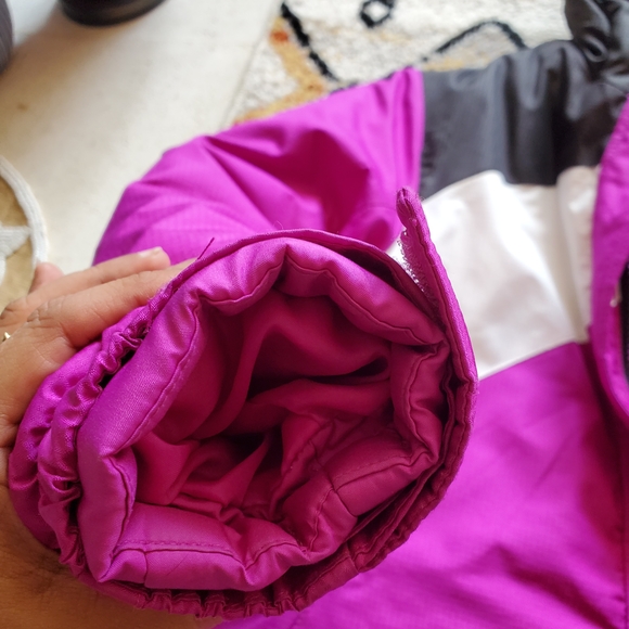 Girls 6/6X Mountain Xpedition 2 in 1 hooded jacket Winter Next to New - Picture 6 of 13